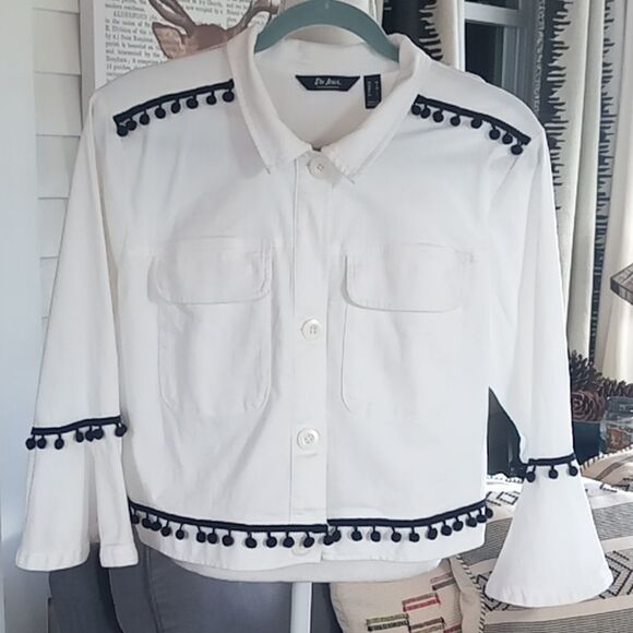 FUN White Jacket - Picture 8 of 11